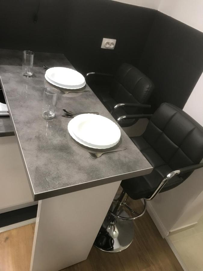 Apartman Kristina Free Parking Новий Сад Екстер'єр фото