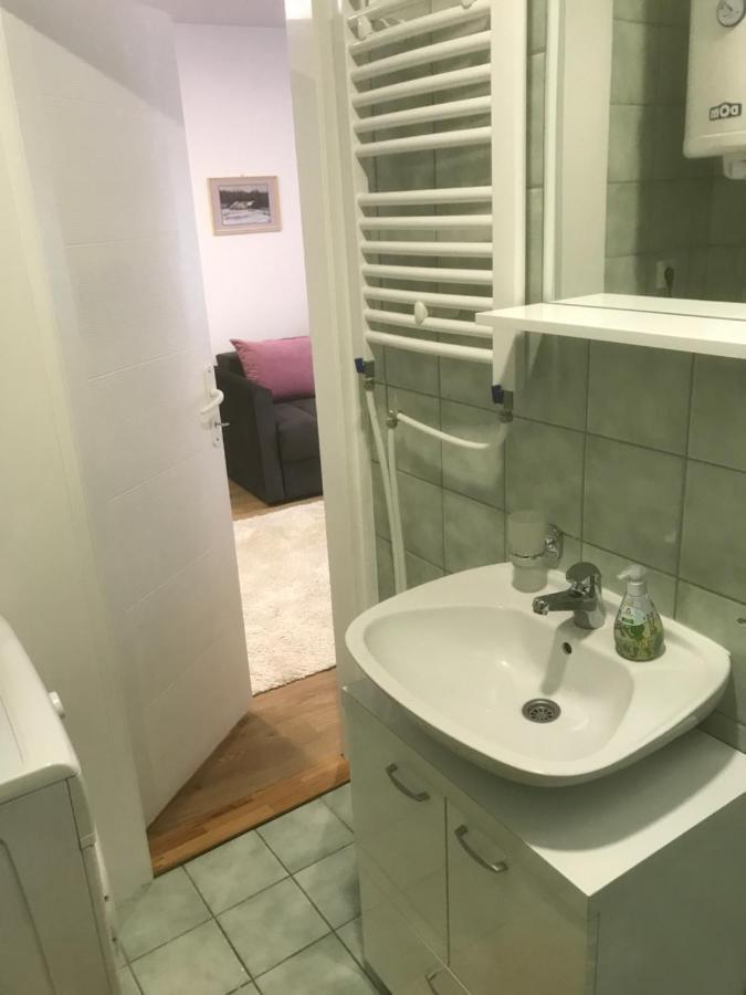 Apartman Kristina Free Parking Новий Сад Екстер'єр фото