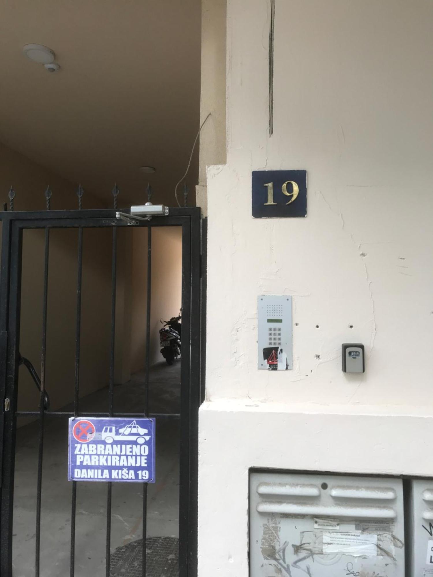 Apartman Kristina Free Parking Новий Сад Екстер'єр фото